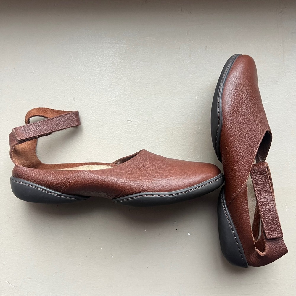 Uffizi Women 9.5 EU 40 Brown Leather Ballet Flat Ankle Strap Comfort Shoe Casual
